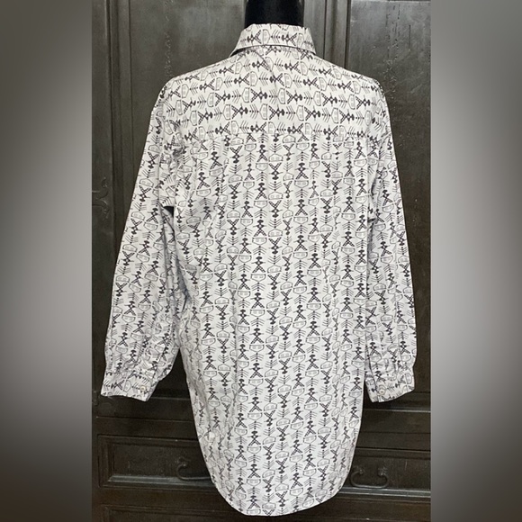 Gabrielle vintage stickman oversized gray blouse. Size Small but fits medium - Picture 3 of 8